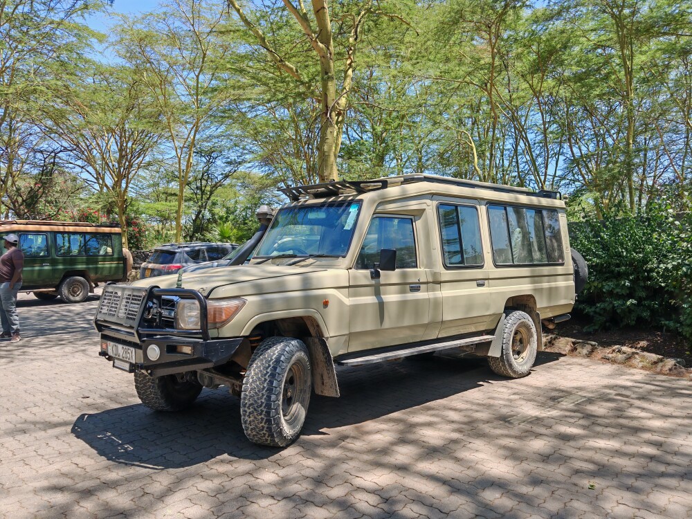 4-Day Masai Mara & Hells Shared Jeep Safari gallery image