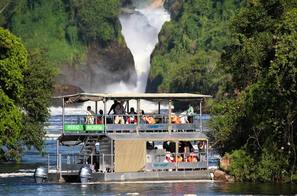 6-Day Uganda Wildlife, Primate Safari & Lake Victoria tour safari tour