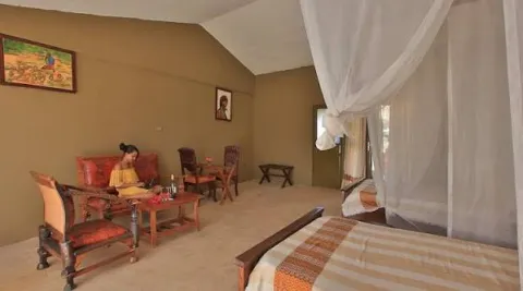 Emerald Lodge