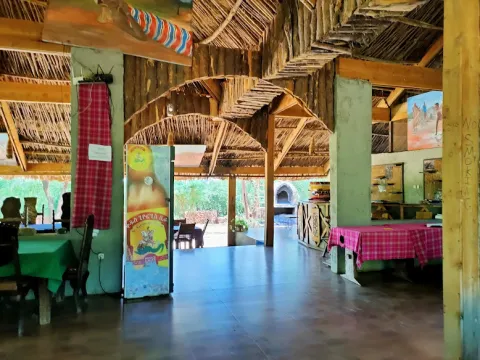 Emerald Lodge