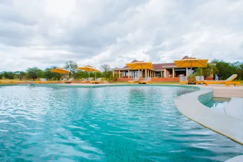 Into Wild Africa Luxury Lodge