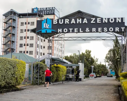 Buraha Zenoni Hotel & Resort