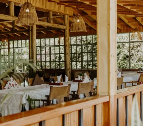 Pazuri Inn