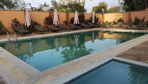 Summit Safari Lodge