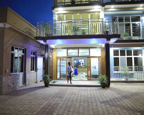 Isango Hotel