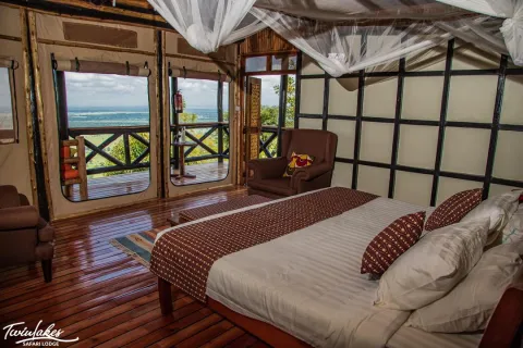 Twin Lake Safari Lodge