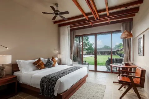 Entikko Safari Lodge