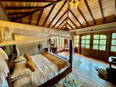 Chimpundu Lodge