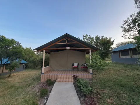 Mara Ntulele Camp