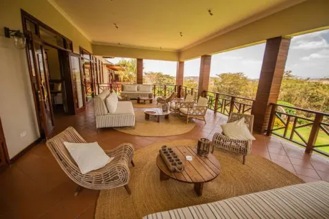 Acacia Farm Lodge