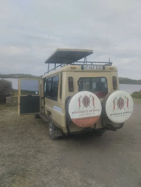 4-Day Arusha Park, Lake Manyara, Tarangire and Ngorongoro gallery image