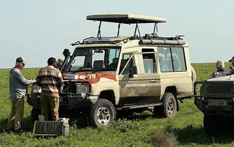 2-Day Luxury Honeymoon Safari Retreat gallery image
