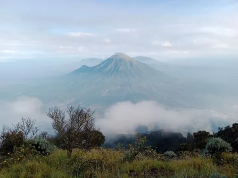 4-Day Mount Meru Family Climb gallery image