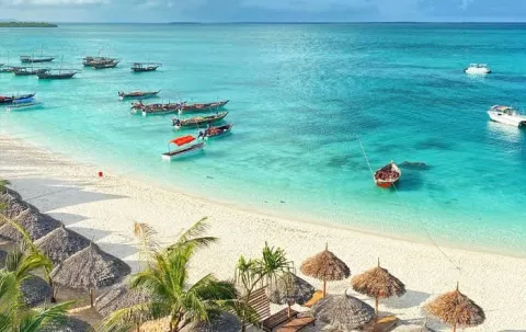 10-Day Luxury Honeymoon Safari & Zanzibar Beach Holiday gallery image