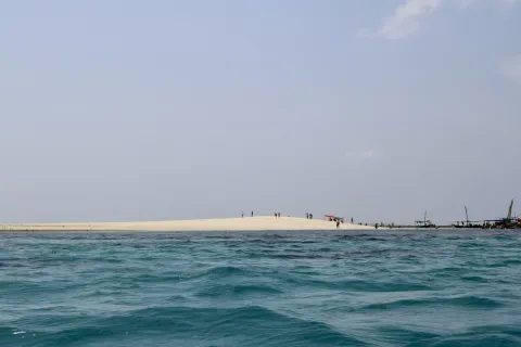 1-Day Zanzibar Prison Island and Nakupenda Sandbank Trip gallery image