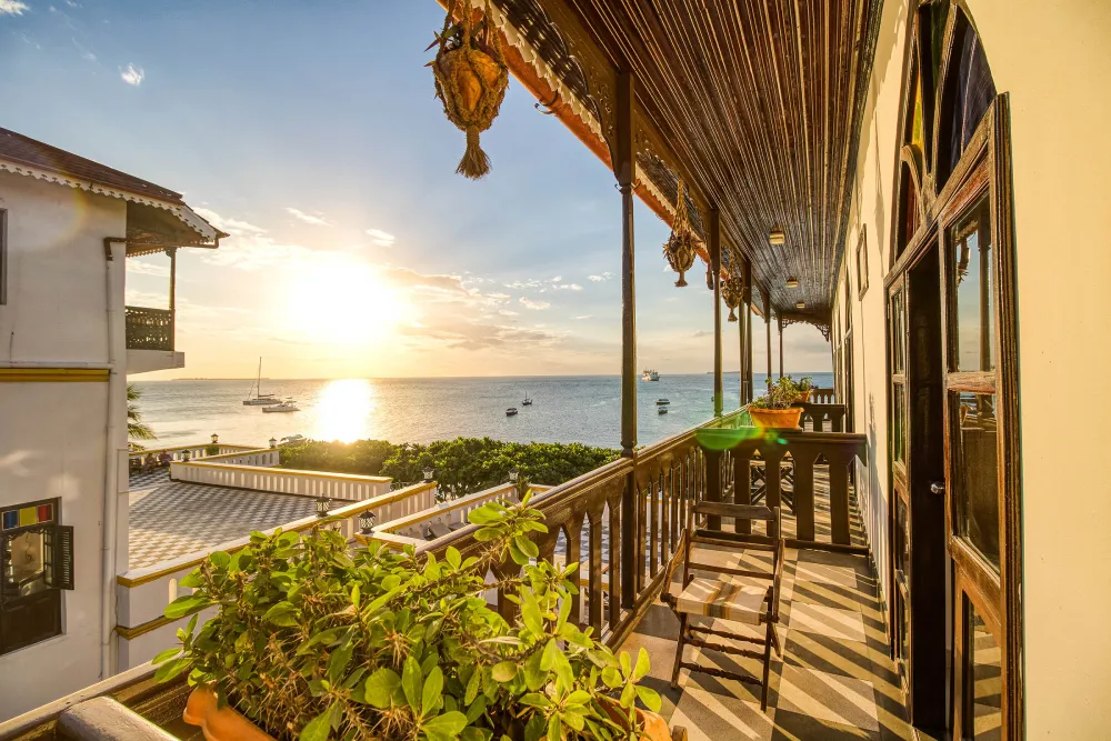 Tembo House Hotel