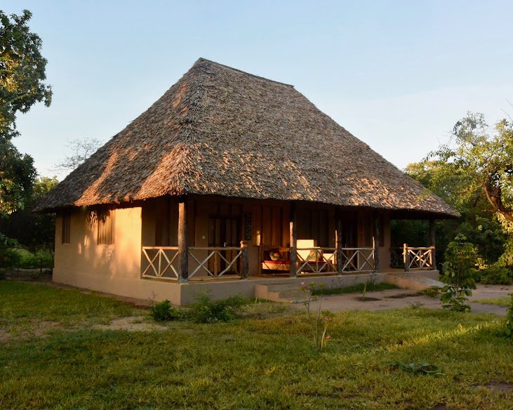 Mloka Safari Lodge