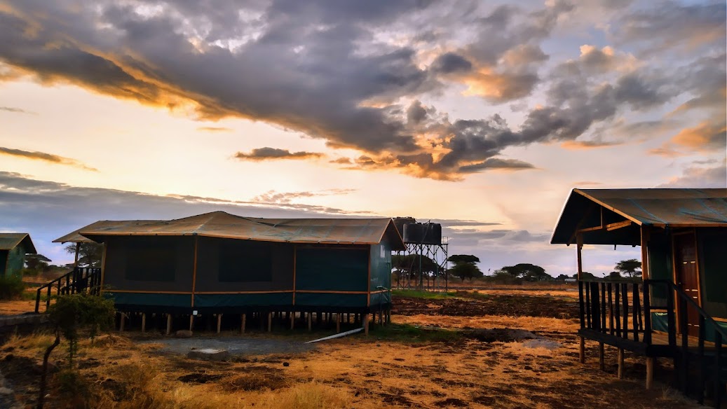 Nyati Safari Camp