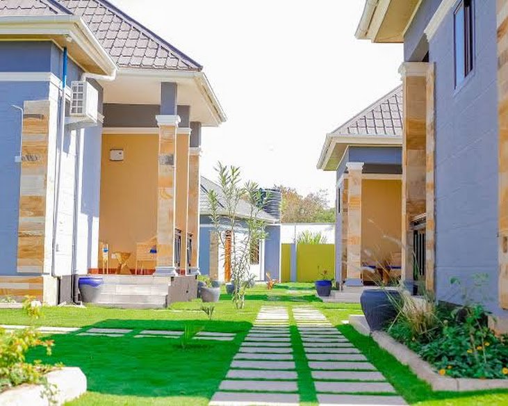 Ngare Lodge