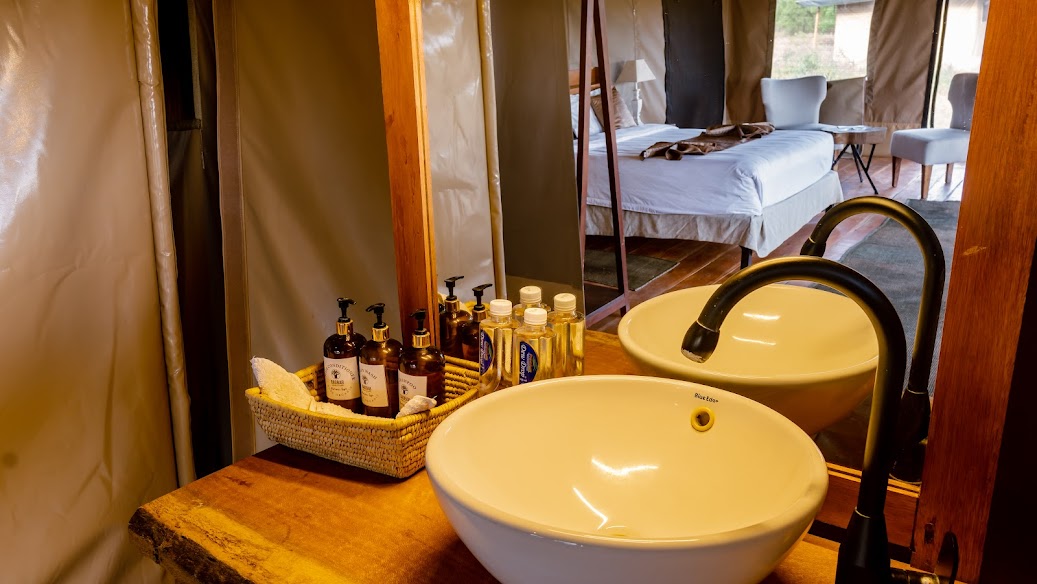 Baobab Central Serengeti Camp