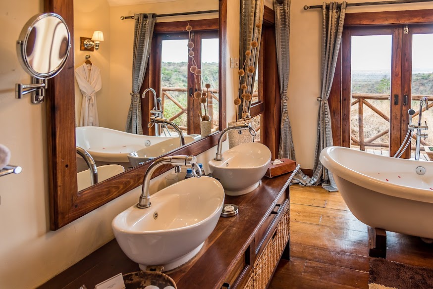 Escarpment Luxury Lodge Manyara