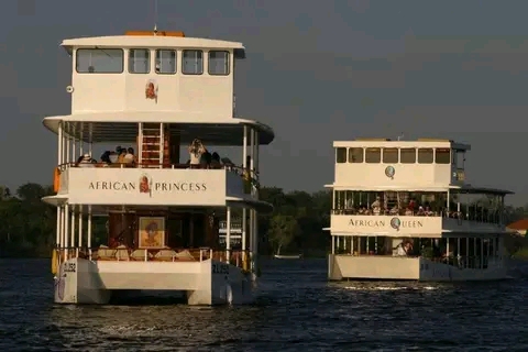 1-Day Zambezi Sunset Cruise in Livingstone Zambia gallery image
